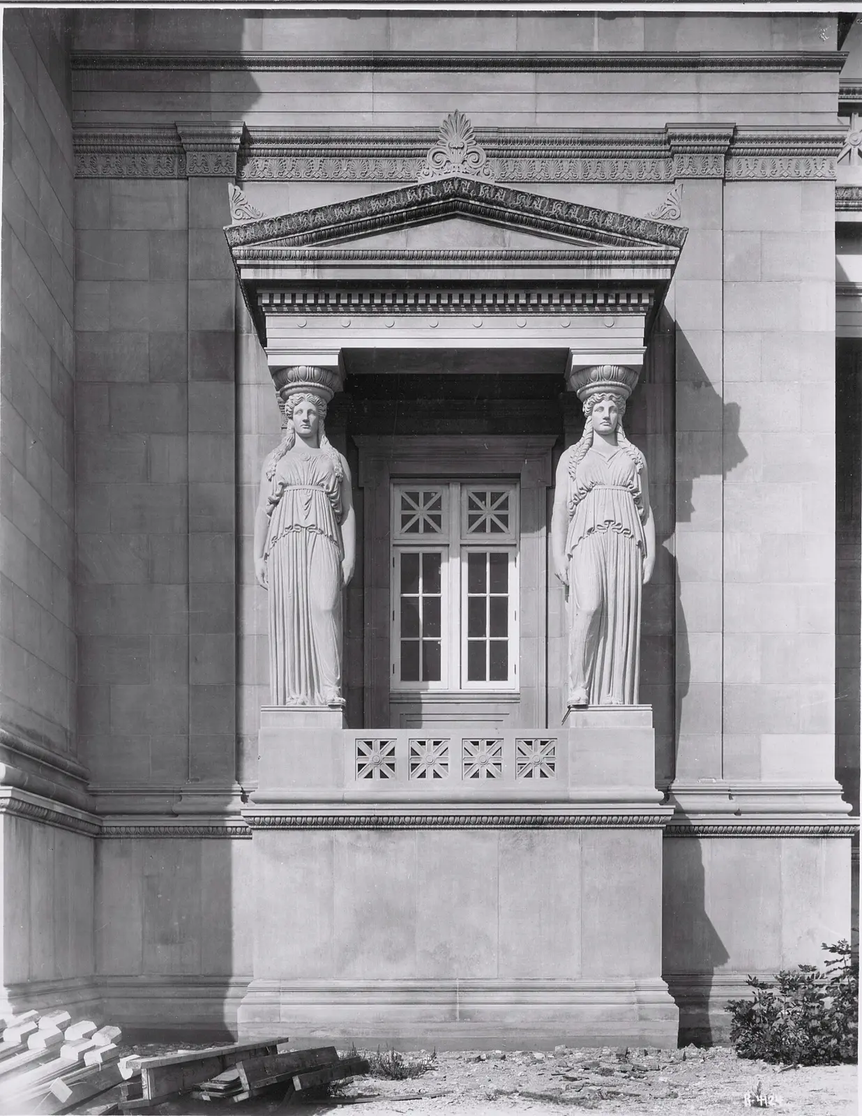 Entrance figures installed