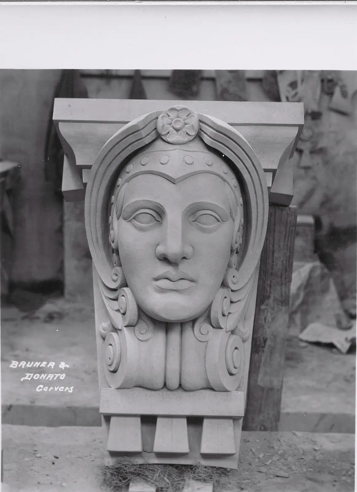 Figural architectural block